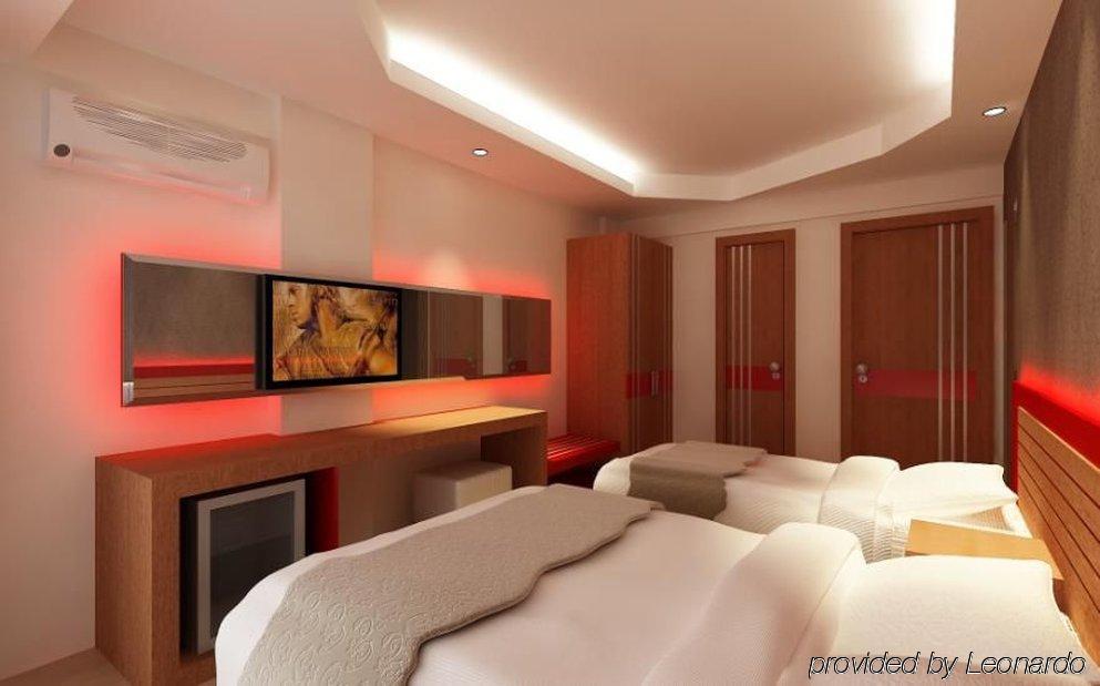 Anil Hotel Бергама Екстериор снимка